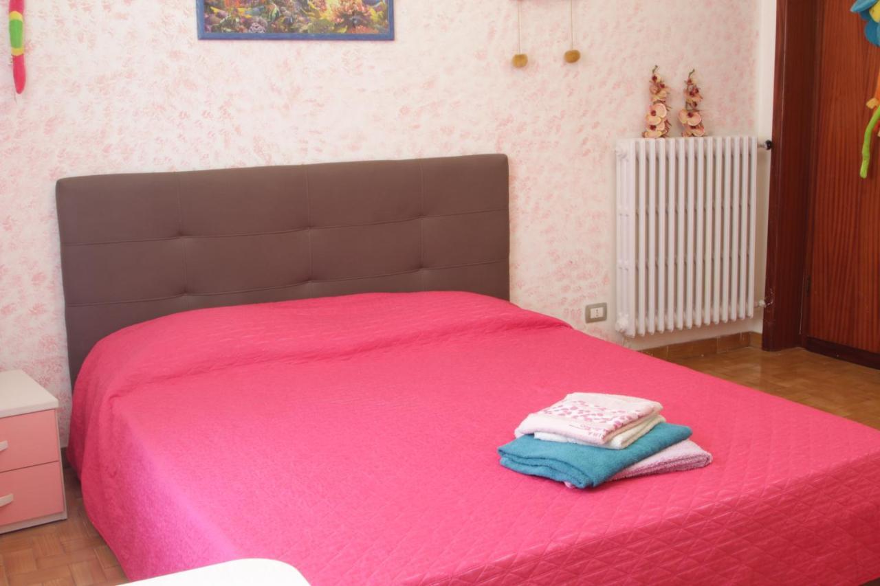 קררה Villa Chiara Affitta Camere מראה חיצוני תמונה